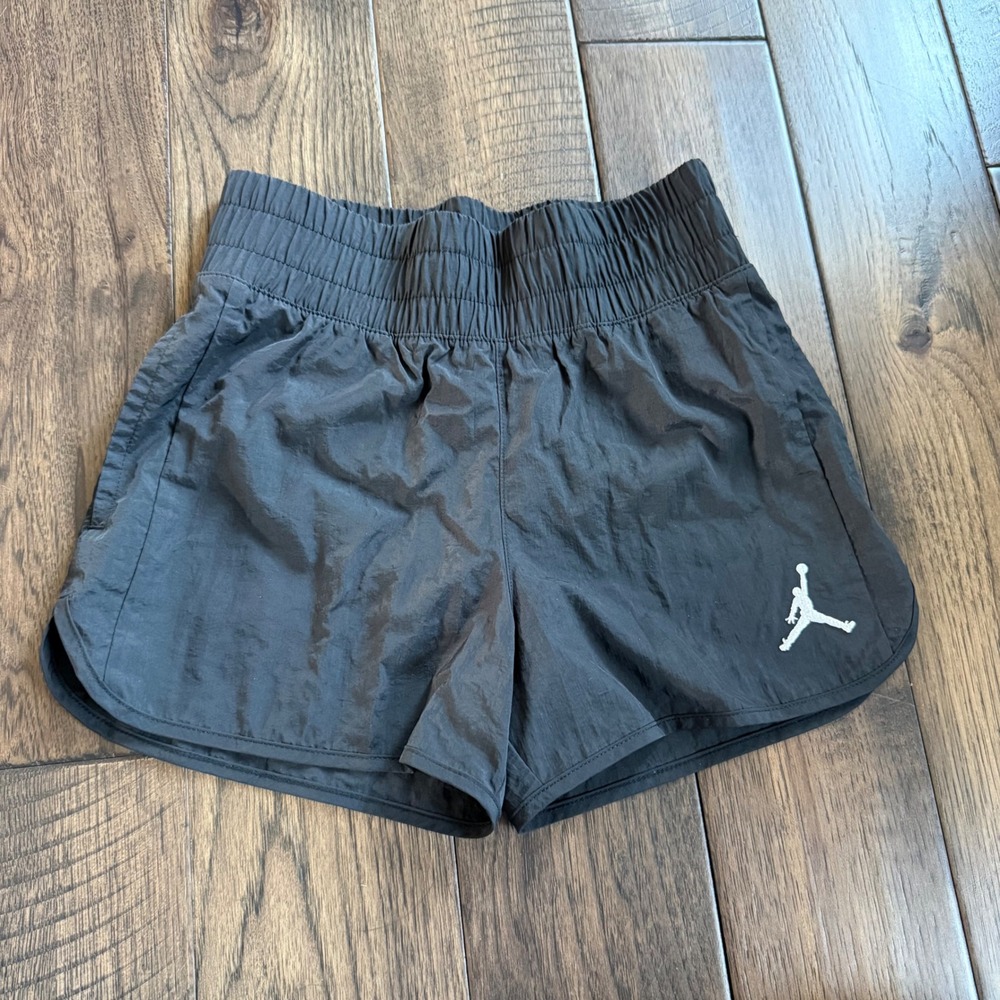 Jordan NWT Girls Black Athletic Shorts Jumpman Logo Size M